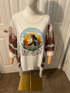 Willie Nelson Upcycled Graphic T-Shirt with Flowy Boho Print Sleeves - OSFM